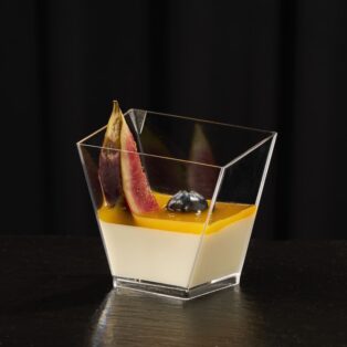 Kokosinė panna cotta su pasiflorų tyre / 1 vnt.