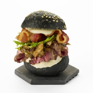Jautienos rostbeefo ir keptų baravykų mini burgeris / 1 vnt